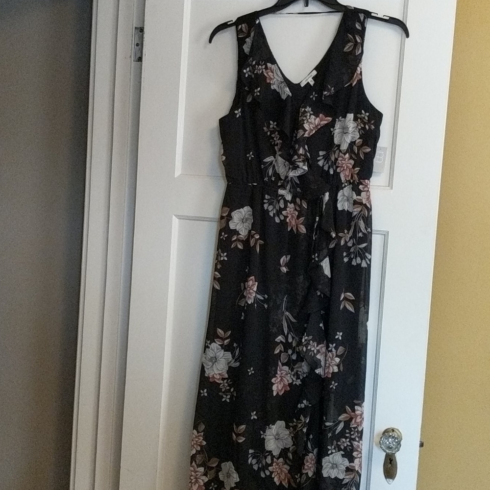 Black floral maxi